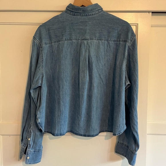 NWT Gap cropped denim shirt - Picture 2 of 6